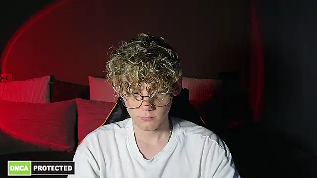 Keytaro online show from March 2026 02:49:01 PM