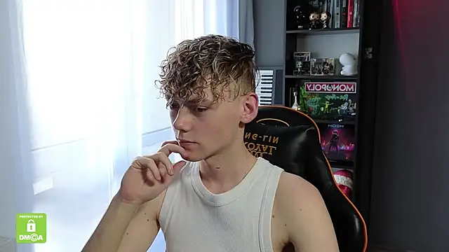 Keytaro online show from October 2025 10:14:01 AM