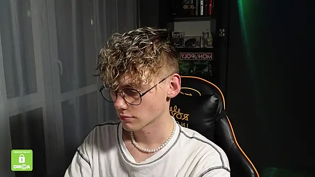 Keytaro online show from November 2025 03:56:02 AM