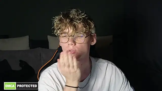 Keytaro online show from April 2026 11:54:02 PM