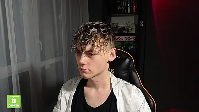 Keytaro online show from November 2025 01:43:02 AM