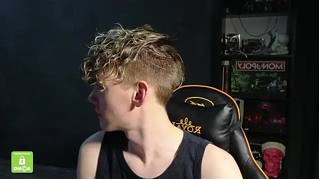 Keytaro online show from November 2025 05:46:01 PM