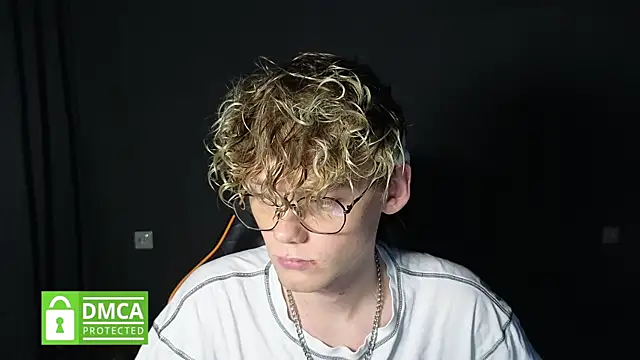 Keytaro online show from April 2026 01:01:02 AM