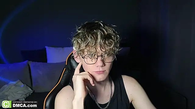 Keytaro online show from March 2026 02:54:02 PM