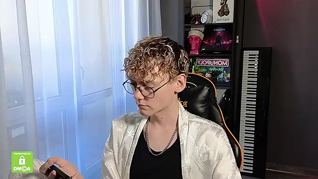 Keytaro online show from September 2025 06:41:01 AM