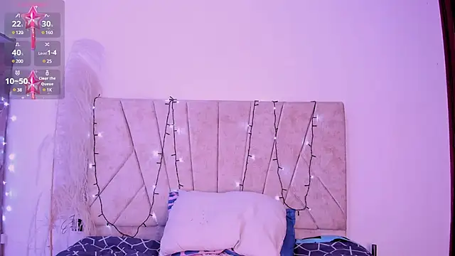 Snapshot of Kaela18 chatting on December 2024 01:07:02 PM Kaela18 online show from December 2024 01:07:02 PM