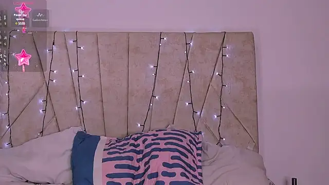 Snapshot of Kaela18 chatting on December 2024 01:25:01 PM Kaela18 online show from December 2024 01:25:01 PM