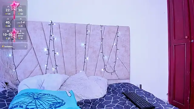 Snapshot of Kaela18 chatting on December 2024 04:04:01 PM Kaela18 online show from December 2024 04:04:01 PM