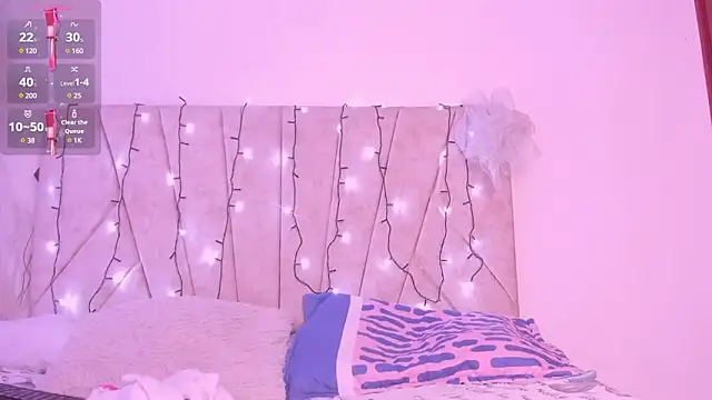 Snapshot of Kaela18 chatting on December 2024 01:24:01 PM Kaela18 online show from December 2024 01:24:01 PM