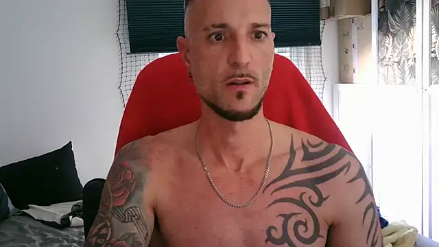 Snapshot of gabrielsaiyann chatting on November 2025 02:32:01 PM gabrielsaiyann online show from November 2025 02:32:01 PM