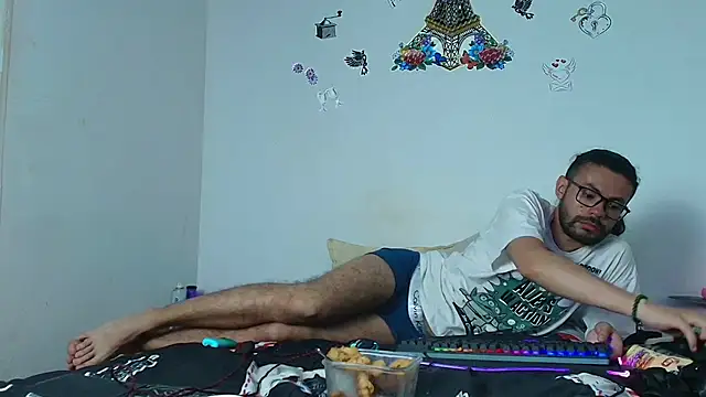 RodriWhite online show from May 2026 03:37:01 AM