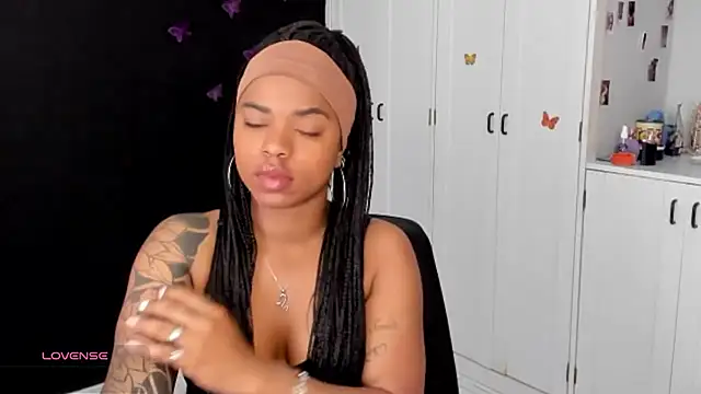 Marce 22 online show from October 2025 03:35:02 PM