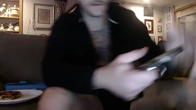 UnCuTupTheBuTT online show from October 2025 04:22:02 AM