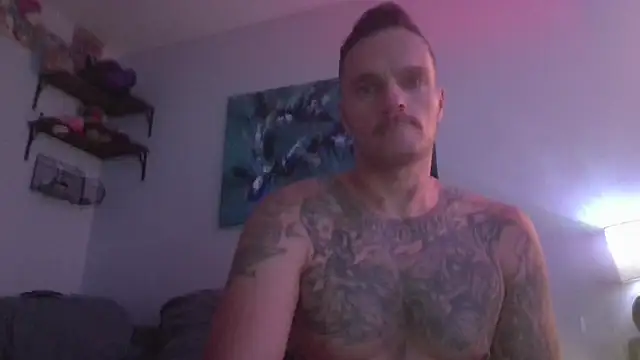 Snapshot of UnCuTupTheBuTT chatting on September 2025 06:42:01 AM UnCuTupTheBuTT online show from September 2025 06:42:01 AM