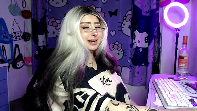 lussyevans24 online show from March 2026 03:43:02 AM