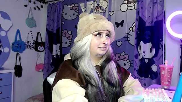 Snapshot of lussyevans24 chatting on November 2025 04:39:01 AM lussyevans24 online show from November 2025 04:39:01 AM