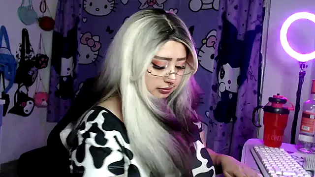 lussyevans24 online show from April 2026 02:39:01 AM