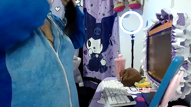 Snapshot of lussyevans24 chatting on December 2025 06:34:02 AM lussyevans24 online show from December 2025 06:34:02 AM