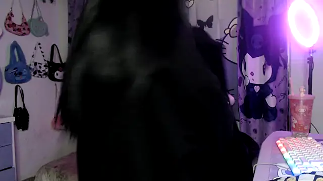 Snapshot of lussyevans24 chatting on November 2025 05:44:01 AM lussyevans24 online show from November 2025 05:44:01 AM