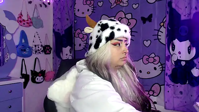 lussyevans24 online show from September 2025 06:25:01 AM