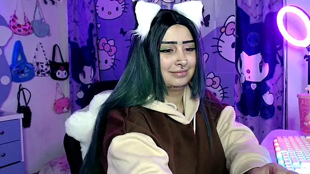 Snapshot of lussyevans24 chatting on October 2025 04:44:02 AM lussyevans24 online show from October 2025 04:44:02 AM