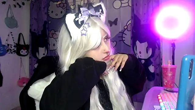 Snapshot of lussyevans24 chatting on November 2025 04:27:02 AM lussyevans24 online show from November 2025 04:27:02 AM