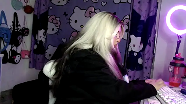 lussyevans24 online show from April 2026 02:45:02 AM