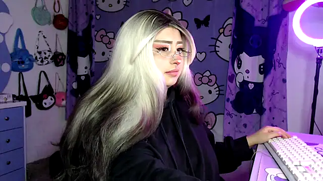 lussyevans24 online show from February 2026 03:39:02 AM