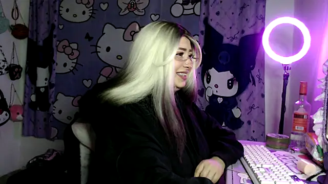 lussyevans24 online show from April 2026 02:51:01 AM