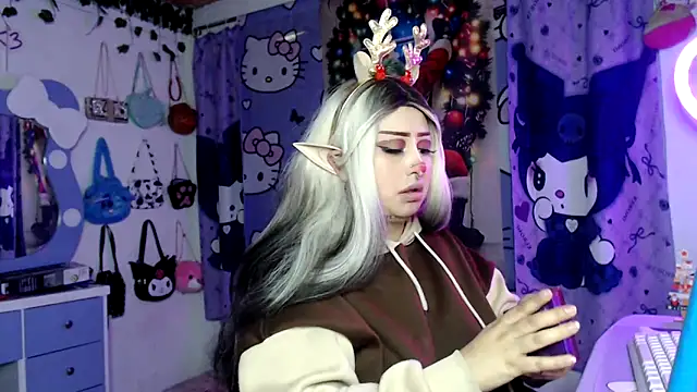 lussyevans24 online show from December 2025 05:01:02 AM