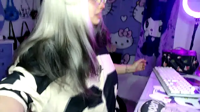 lussyevans24 online show from February 2026 03:17:01 AM