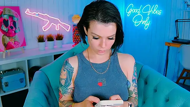 My toys pink online show from September 2025 11:00:01 PM