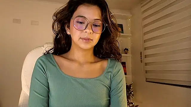 lissi S online show from September 2025 11:32:02 PM