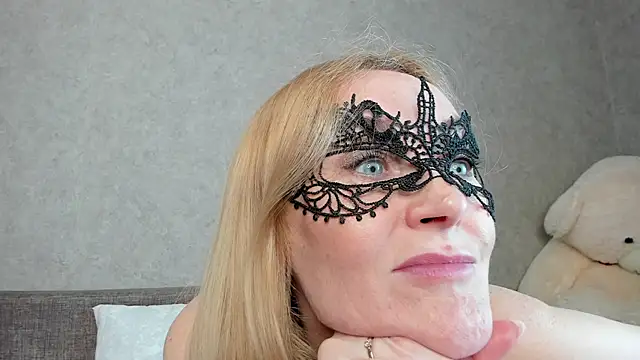 Snapshot of angelica_marquise chatting on May 2026 11:46:01 AM angelica marquise online show from May 2026 11:46:01 AM