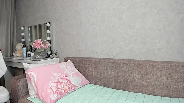 Snapshot of angelica_marquise chatting on April 2026 05:21:02 PM angelica marquise online show from April 2026 05:21:02 PM
