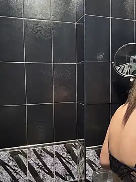 Kim SLO online show from December 2025 02:30:01 PM