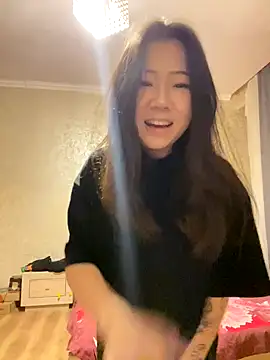 Kim SLO online show from December 2024 04:12:01 PM