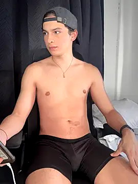 Snapshot of cybercosmiiic chatting on October 2025 09:14:01 PM cybercosmiiic online show from October 2025 09:14:01 PM