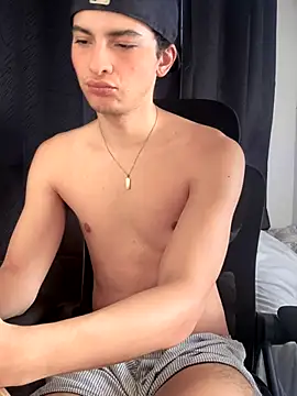 Snapshot of cybercosmiiic chatting on November 2025 07:29:02 PM cybercosmiiic online show from November 2025 07:29:02 PM