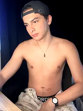 Snapshot of cybercosmiiic chatting on November 2025 10:26:02 PM cybercosmiiic online show from November 2025 10:26:02 PM