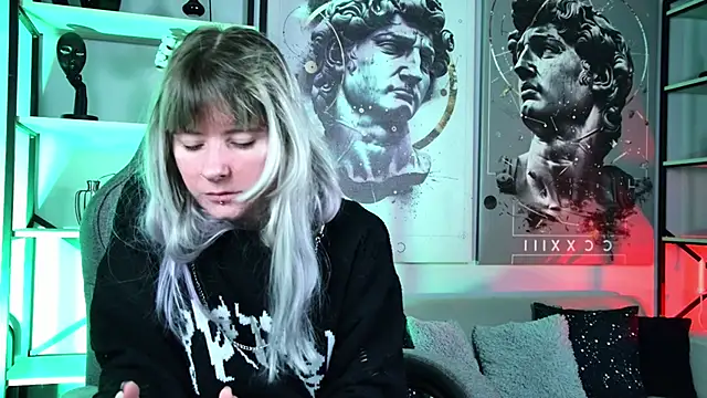 LexiWenford online show from April 2026 02:57:02 AM