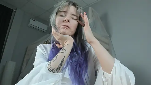 LexiWenford online show from October 2025 02:43:02 AM