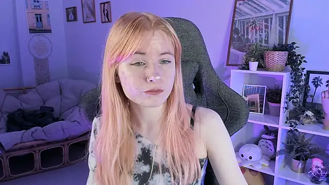 LexiWenford online show from March 2025 08:46:01 AM