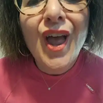 Viola8p online show from November 2025 01:59:01 PM