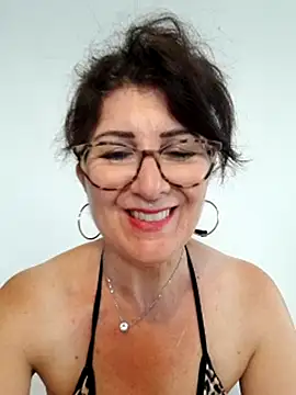 Snapshot of Viola8p chatting on June 2026 12:22:01 PM Viola8p online show from June 2026 12:22:01 PM