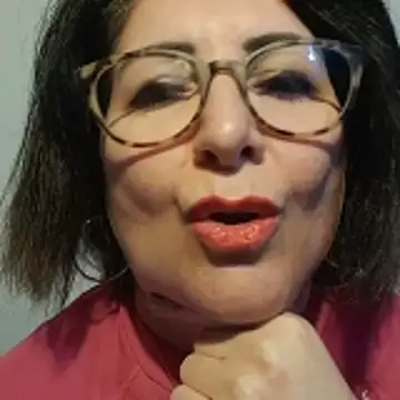 Viola8p online show from November 2025 03:23:02 PM