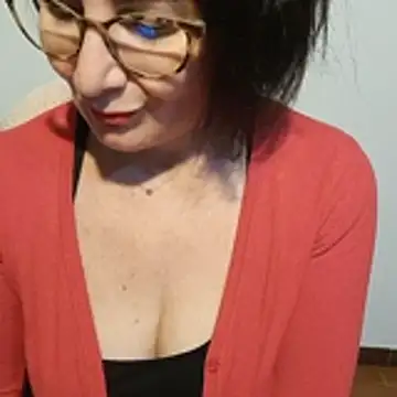 Viola8p online show from November 2025 04:12:01 PM