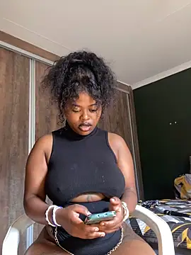 DiamondGoddes online show from November 2025 06:40:02 AM