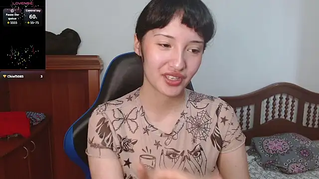 alexaa08 online show from December 2025 12:59:02 PM