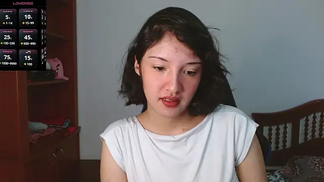 alexaa08 online show from September 2025 01:06:01 PM